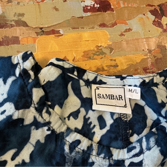 SAMBAR - Hand printed dress. - Picture 3 of 9